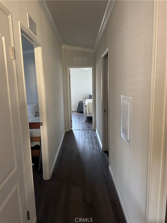 Image 5 of property listing at 10550 Dunlap Crossing, Whittier, CA 90606