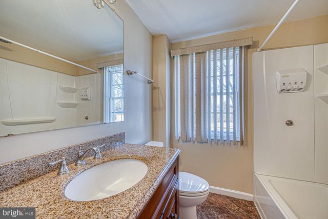 4705 PARK LN, Aston, PA 19014