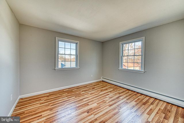 4705 PARK LN, Aston, PA 19014