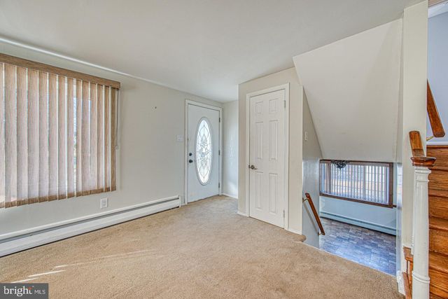 4705 PARK LN, Aston, PA 19014