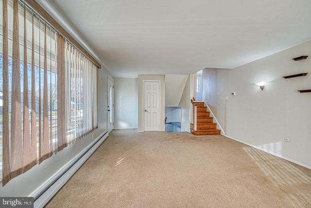 4705 PARK LN, Aston, PA 19014