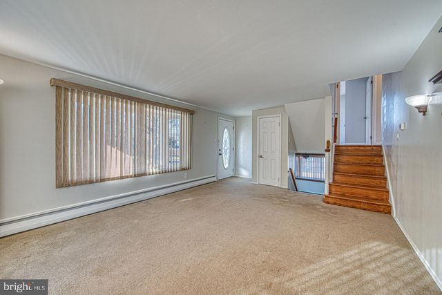 4705 PARK LN, Aston, PA 19014