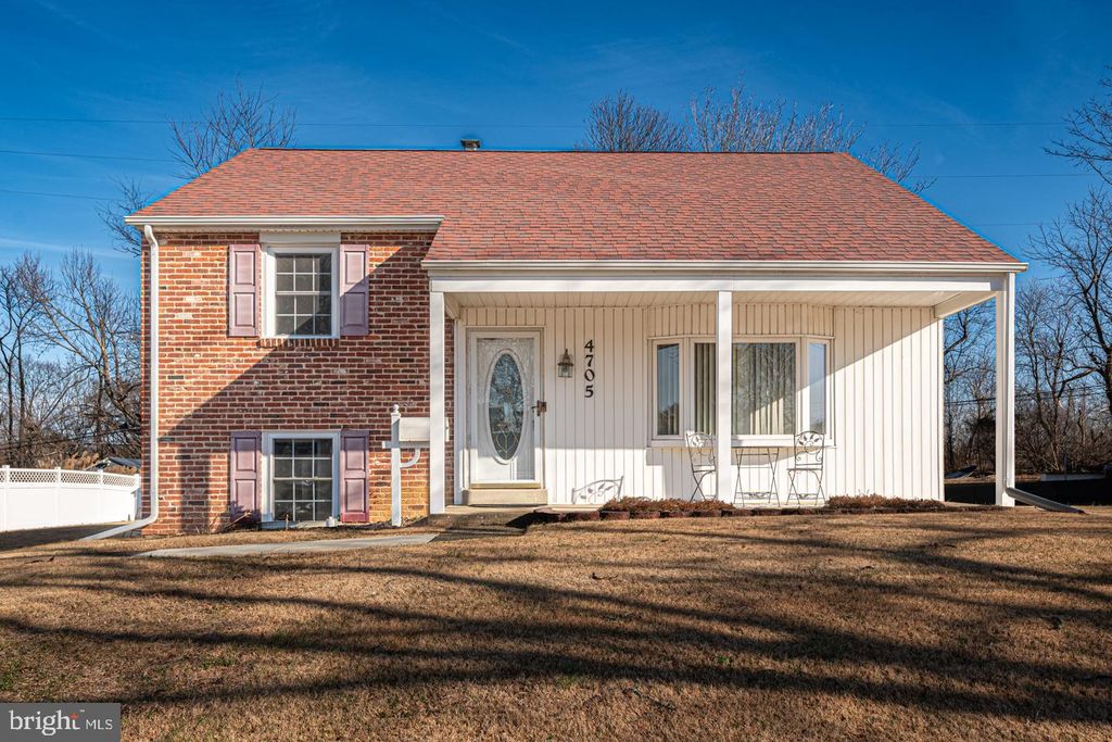 4705 PARK LN, Aston, PA 19014