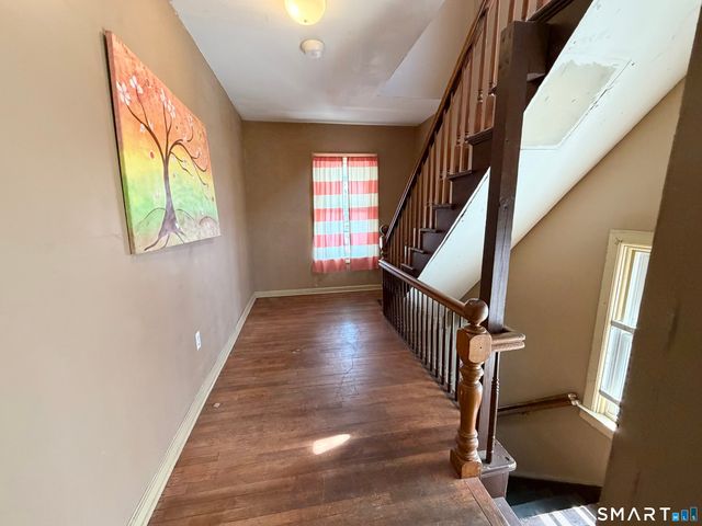1662 Fairfield Avenue 2nd fl, Bridgeport, CT 06605