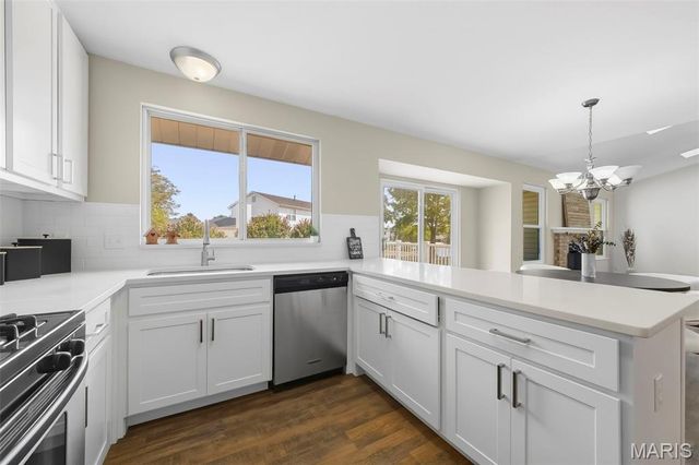 7 Town Cryer Court, O'fallon, MO 63366
