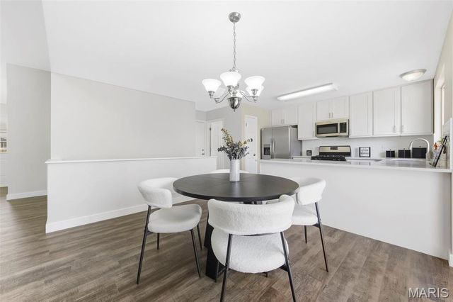 7 Town Cryer Court, O'fallon, MO 63366