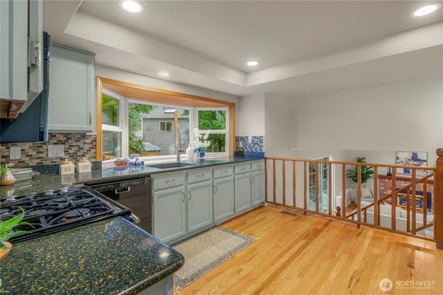 13708 175th Court NE, Redmond, WA 98052