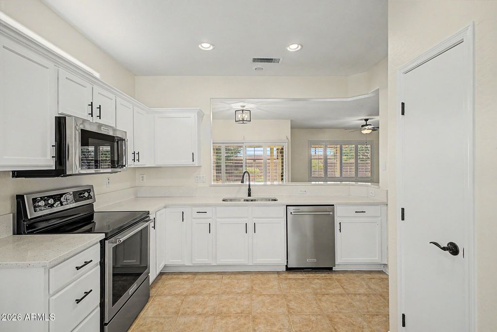 15063 W HOME RUN Drive, Surprise, AZ 85374 — photo 3
