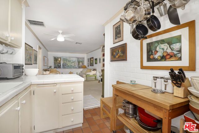 11750 W Sunset Boulevard 100, Los Angeles, CA 90049