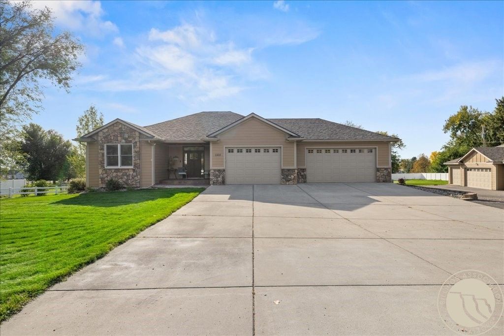 1338 Independent Lane, Billings, MT 59105 photo 2