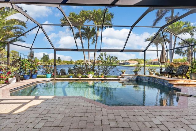 4731 COCONUT PALM CIRCLE NE, St Petersburg, FL 33703