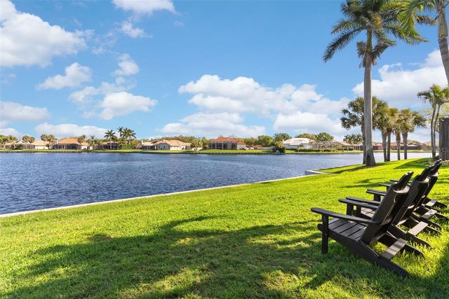 4731 COCONUT PALM CIRCLE NE, St Petersburg, FL 33703