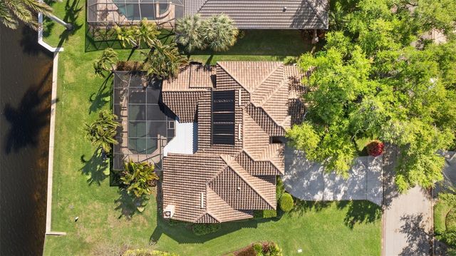 4731 COCONUT PALM CIRCLE NE, St Petersburg, FL 33703