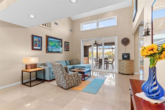 4731 COCONUT PALM CIRCLE NE, St Petersburg, FL 33703