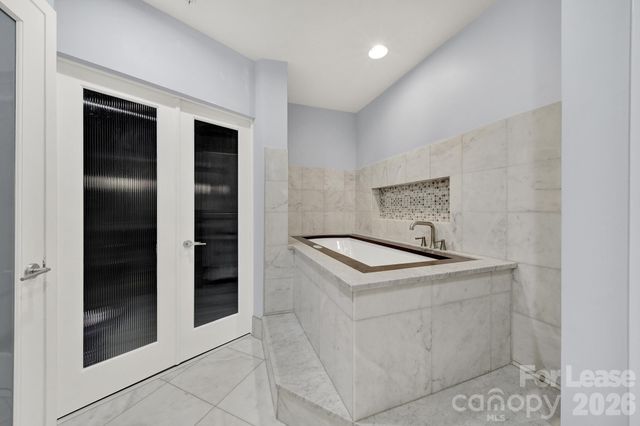 210 N Church Street 1002, Charlotte, NC 28202