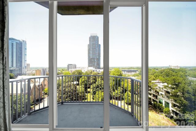 210 N Church Street 1002, Charlotte, NC 28202