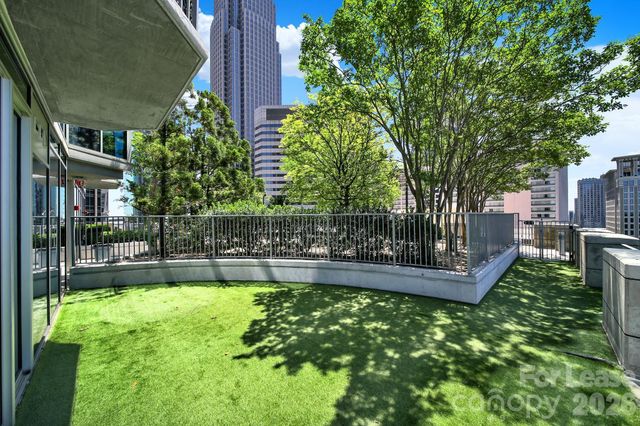 210 N Church Street 1002, Charlotte, NC 28202