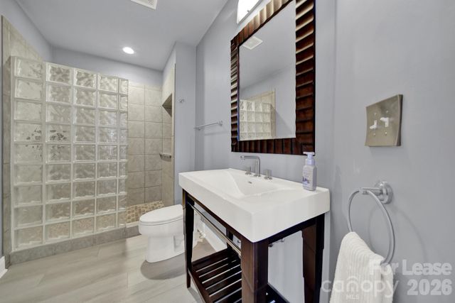 210 N Church Street 1002, Charlotte, NC 28202