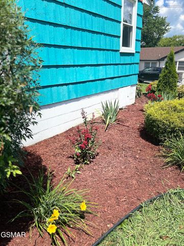 2423 NW Chillicothe Street, Knoxville, TN 37921