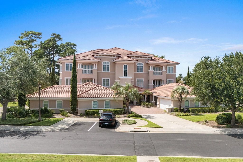 9147 Venezia Cir Unit 301, Myrtle Beach, SC 29579 — exterior