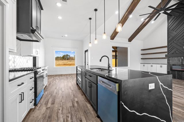 10 Brixton, Cabot, AR 72023