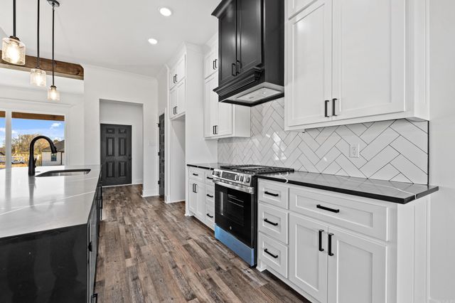 10 Brixton, Cabot, AR 72023