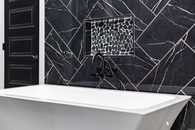 10 Brixton, Cabot, AR 72023