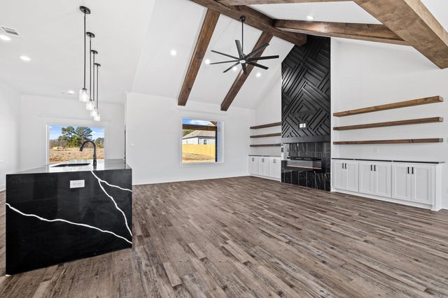 10 Brixton, Cabot, AR 72023