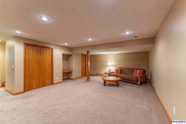 3506 N 124th Avenue, Omaha, NE 68164