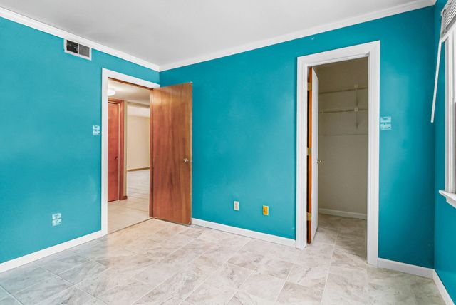 1066 Millpond Road G, Valparaiso, IN 46385