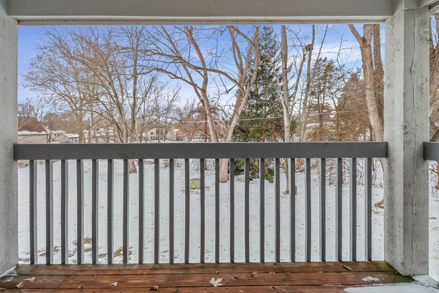 1066 Millpond Road G, Valparaiso, IN 46385