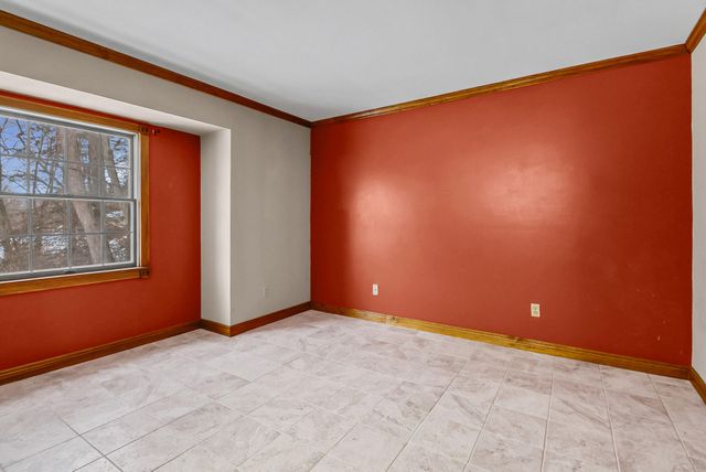 1066 Millpond Road G, Valparaiso, IN 46385