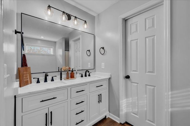 3182 Jenkins Dr, Murfreesboro, TN 37128