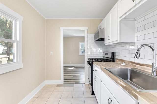 3707 Addison Street, South Bend, IN 46614