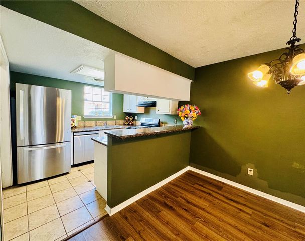 2035 Country Village Boulevard B, Humble, TX 77338