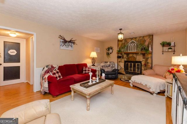 727 Cedar Valley Trace, Lawrenceville, GA 30043