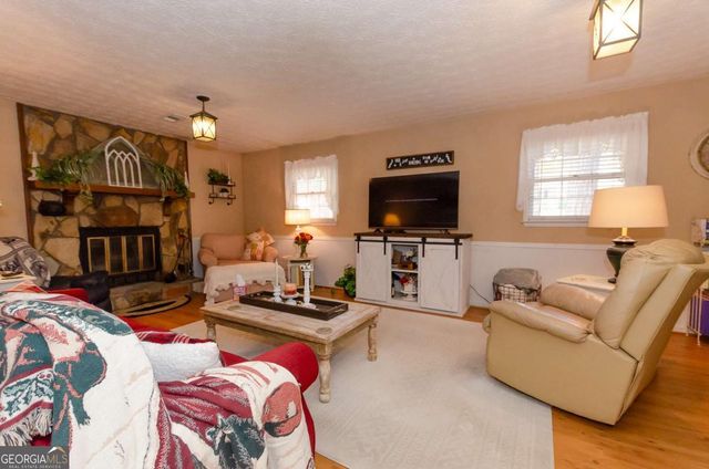 727 Cedar Valley Trace, Lawrenceville, GA 30043