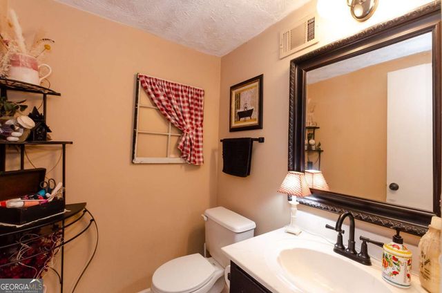 727 Cedar Valley Trace, Lawrenceville, GA 30043