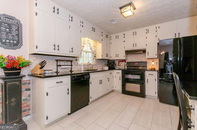 727 Cedar Valley Trace, Lawrenceville, GA 30043