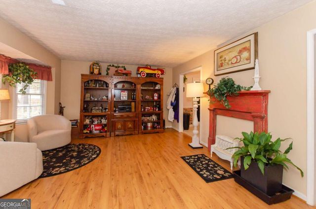 727 Cedar Valley Trace, Lawrenceville, GA 30043