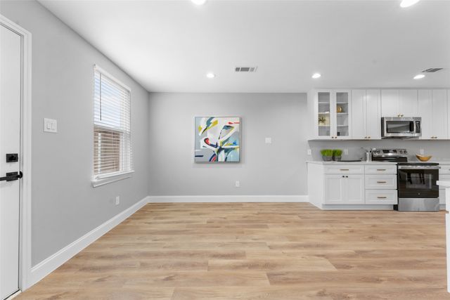 1300 Anna Lea Lane, Burleson, TX 76028