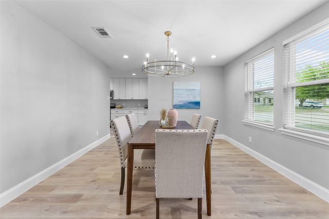 1300 Anna Lea Lane, Burleson, TX 76028