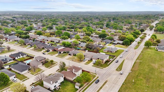 1300 Anna Lea Lane, Burleson, TX 76028