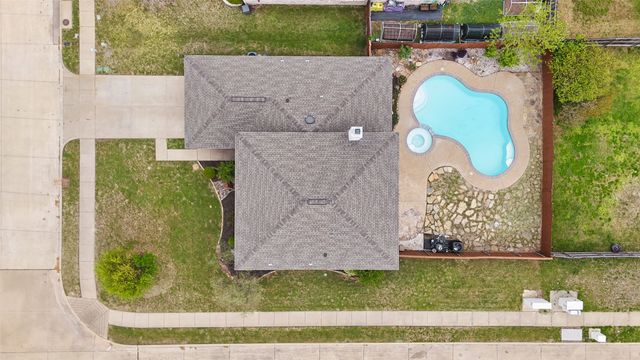 1300 Anna Lea Lane, Burleson, TX 76028