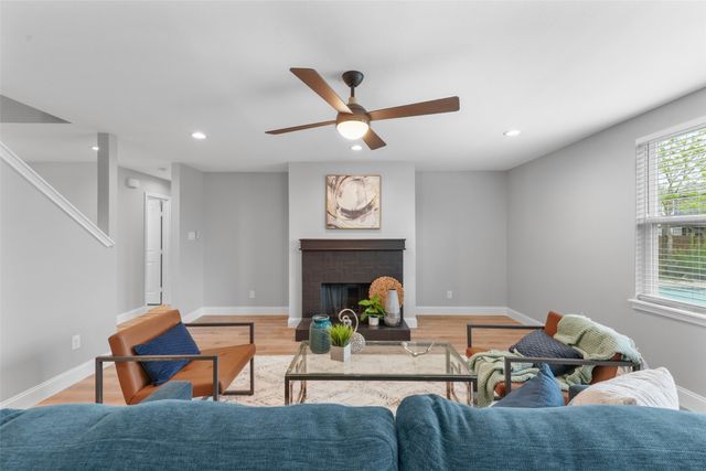 1300 Anna Lea Lane, Burleson, TX 76028