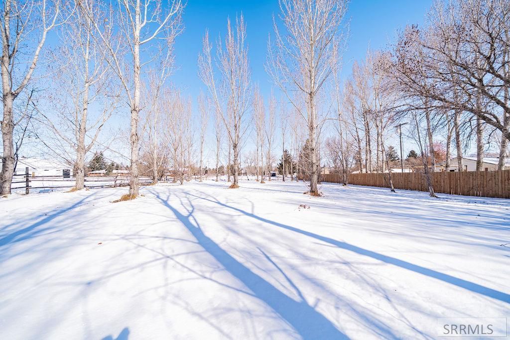Image 81 of property listing at 10525 N 44th E, Ucon, ID 83454
