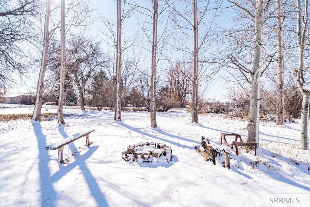 Image 82 of property listing at 10525 N 44th E, Ucon, ID 83454