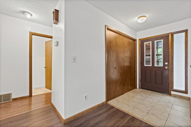 12916 1st Avenue S, Burnsville, MN 55337