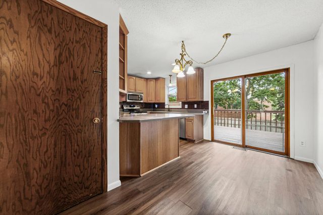 12916 1st Avenue S, Burnsville, MN 55337