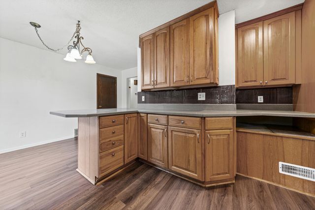 12916 1st Avenue S, Burnsville, MN 55337